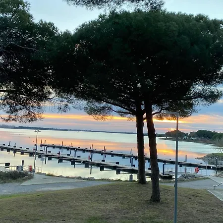Vue Ponant Piscine Parking Clim 4 Pers La Grande-Motte